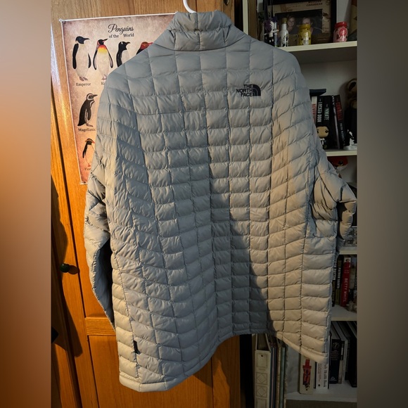 The North Face Men's Gray Thermoball Coat Jacket XXL LIKE NEW! - Picture 2 of 4